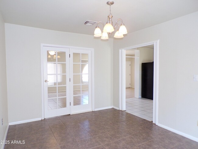 Building Photo - 201 Terra Dr