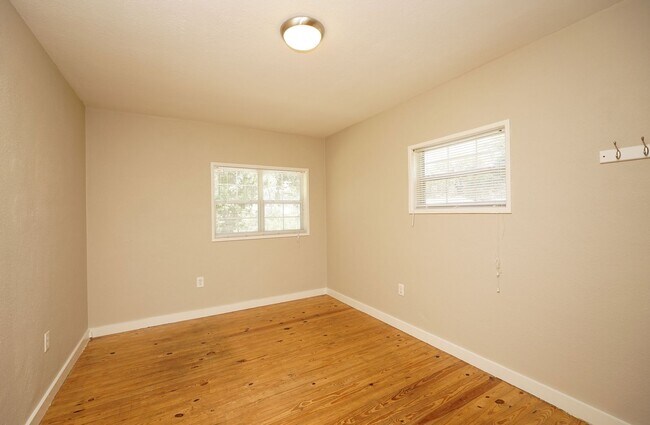 Building Photo - 503A McKinney St