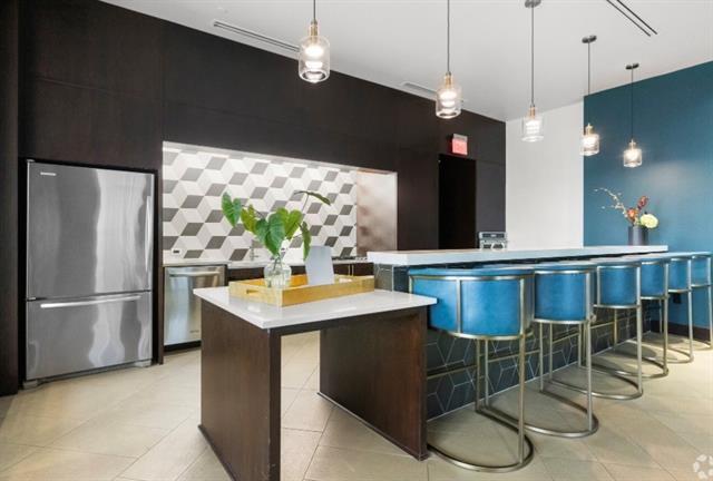 Building Photo - 1700 Cedar Springs Rd