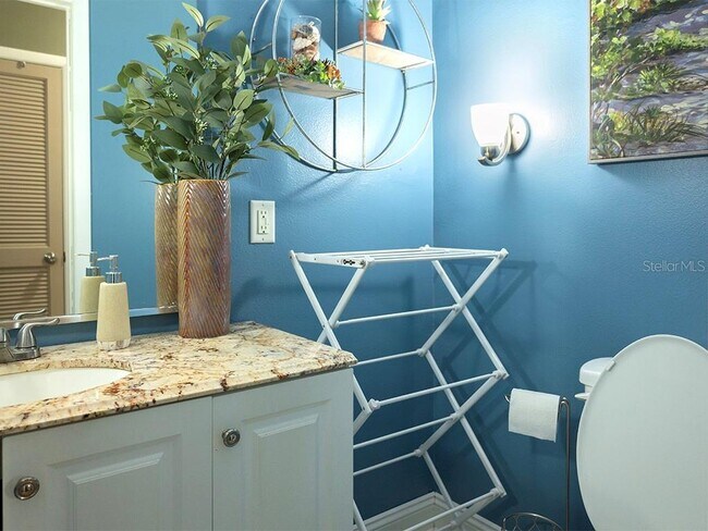 Building Photo - 380 Base Ave E