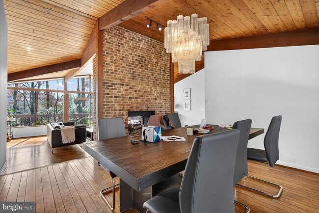 Building Photo - 1219 Ingleside Ave