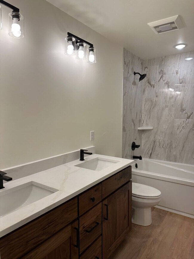 Building Photo - 1583 N Ravens Best Cir