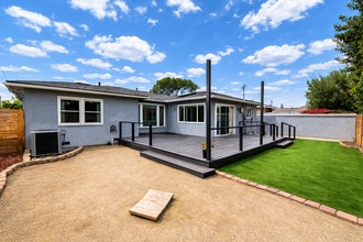 Building Photo - 6BD/3BA Close to Campus - Large Rooms! Great Yard!