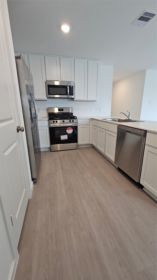 Building Photo - 6523 Water Oak Grn Ln