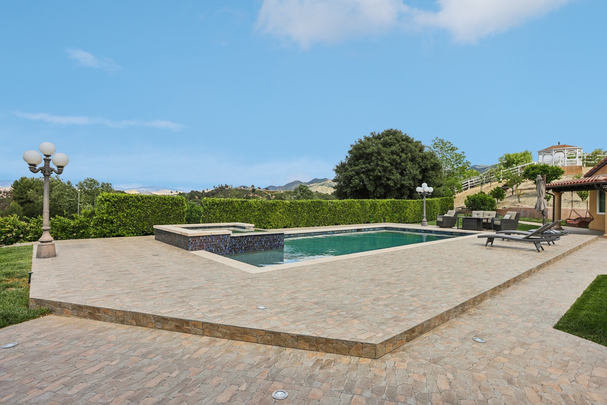 Building Photo - 27048 Triumph Ave