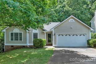 Building Photo - 10 Southchase Dr