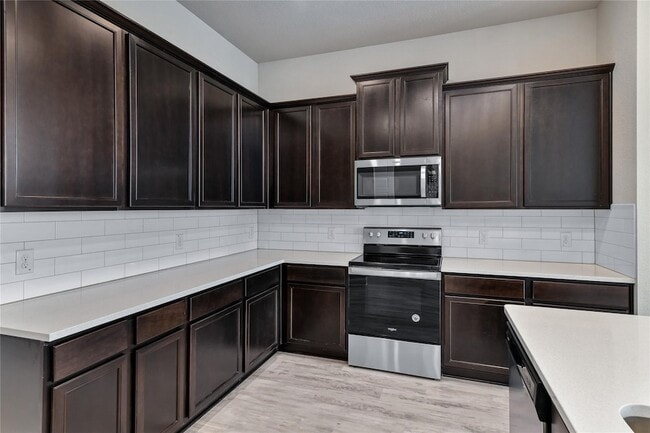 Building Photo - 206 Miramar Ave