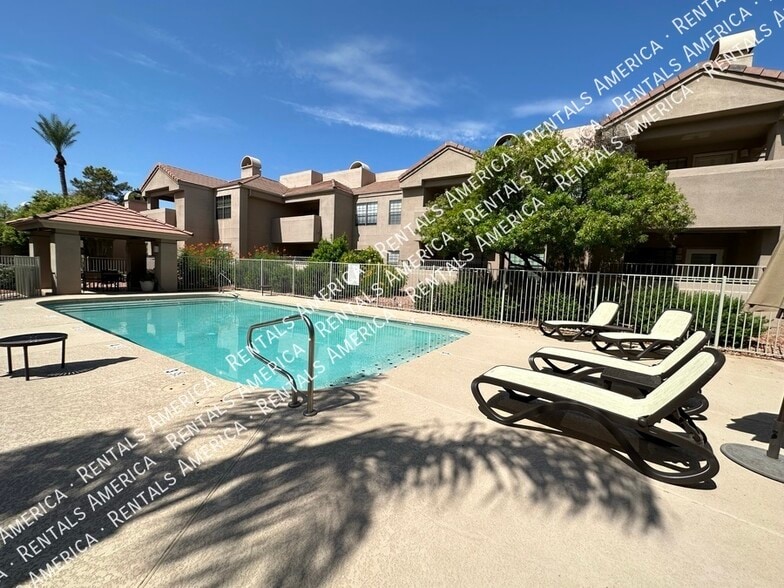 Building Photo - 5950 N 78th St