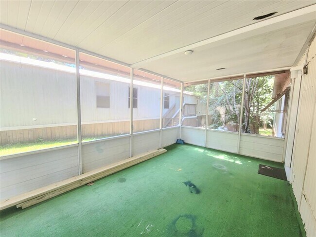 Building Photo - 14245 Ravine