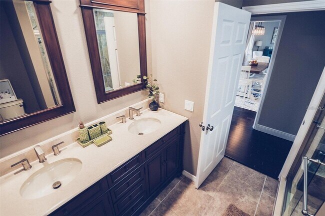 Building Photo - 8344 9th Ave Terrace NW