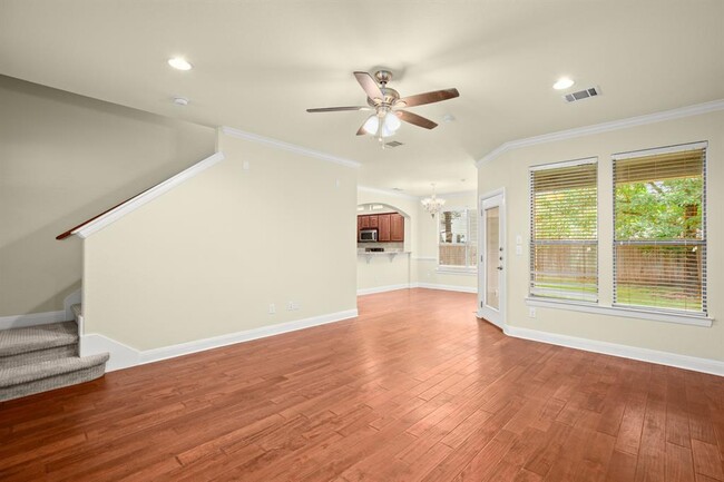 Building Photo - 6708 Menchaca Rd