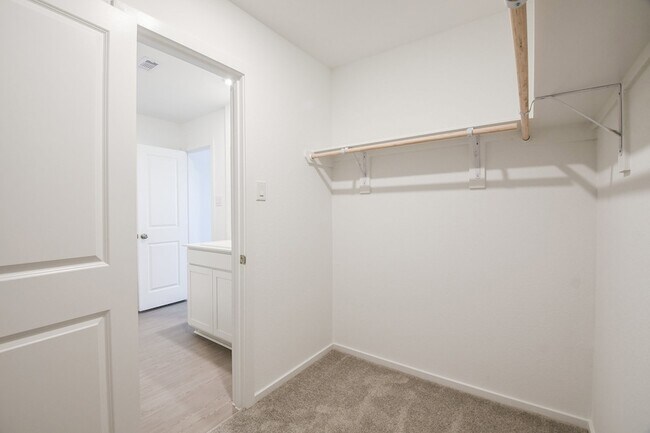 Building Photo - 6871 Flowering Ginger Ln