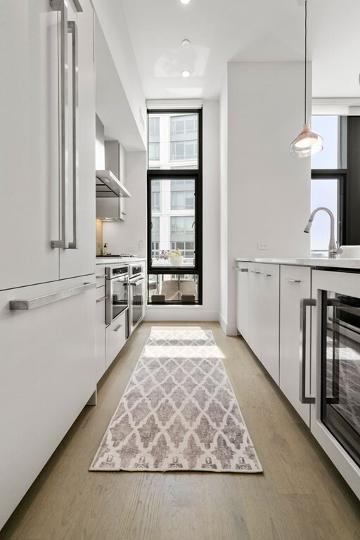Building Photo - 40 Traveler St