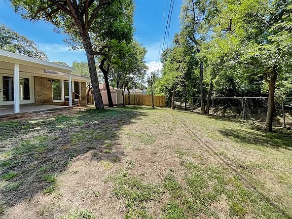 Building Photo - 917 Bower Dr