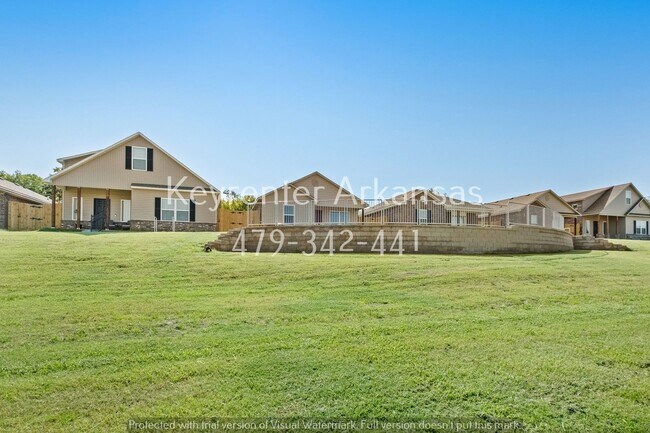 Building Photo - 2476 N Raven Ln