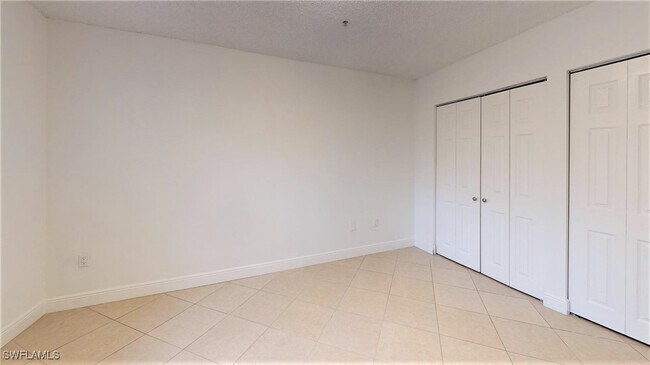 Building Photo - 1210 Wildwood Lakes Blvd