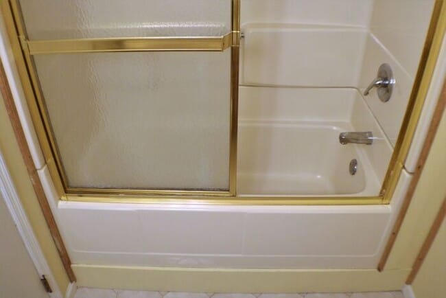 Building Photo - $2,300 | 3 Bedroom, 3 Bathroom House | No ...