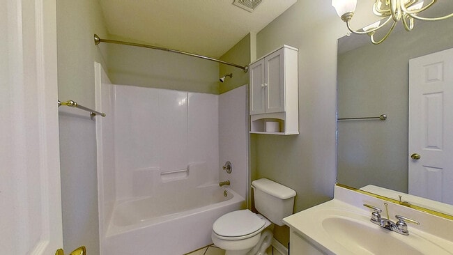 Building Photo - 690 Riverfront Dr