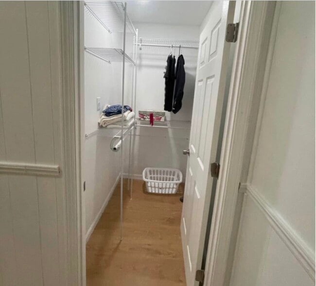 Building Photo - 8604 Wayfield Ct