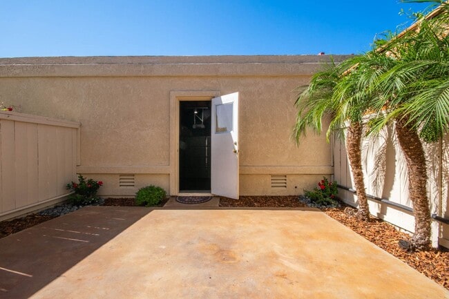 Building Photo - Wonderful 2BR Condo located in Las Playas ...
