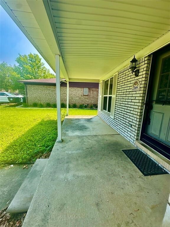 Building Photo - 21669 Tulipwood St