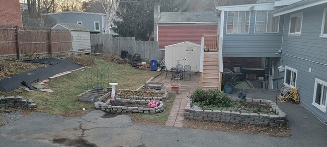 Building Photo - 8 Glen Ave