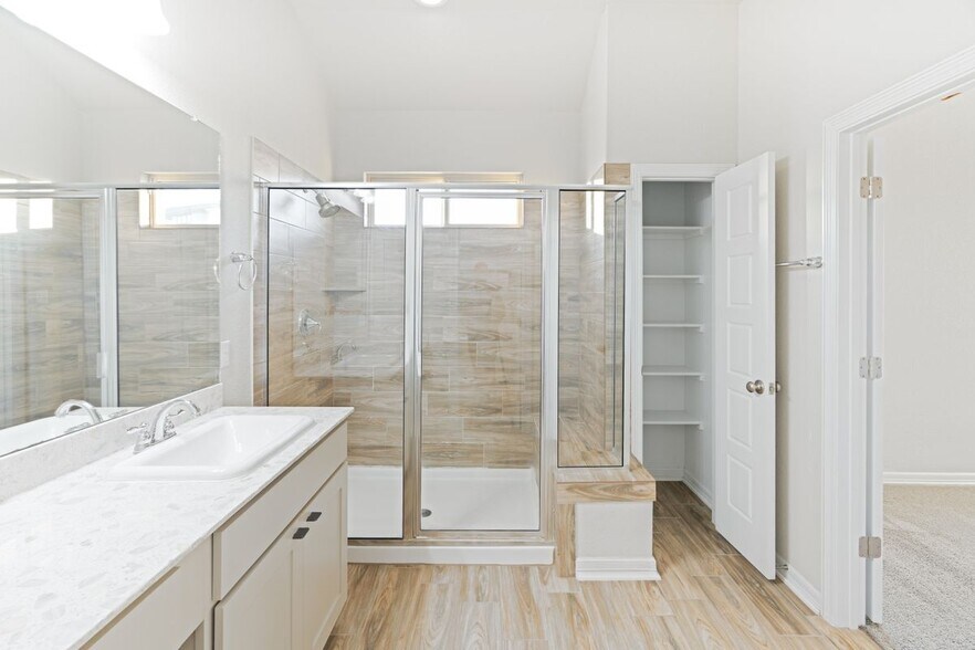 Building Photo - 2212 Dillon Pond Ln