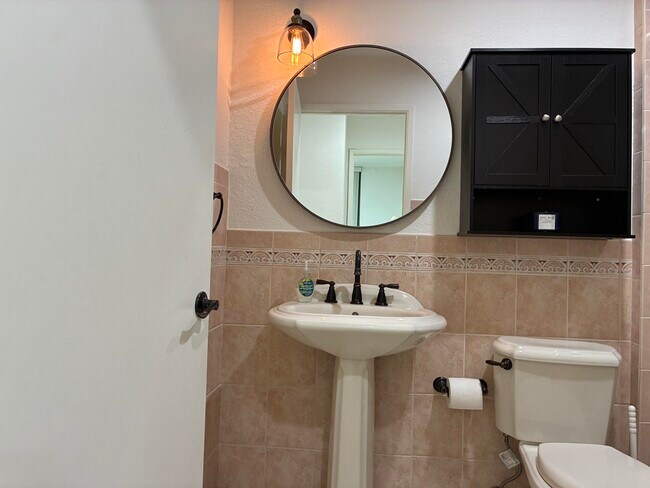 Building Photo - 7895 La Mirada Dr