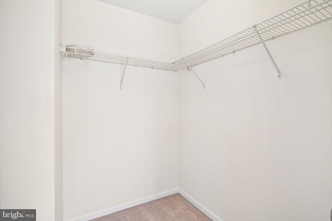 Building Photo - 396 Delmar St