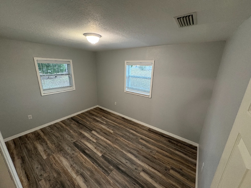 Building Photo - 680 N Court St