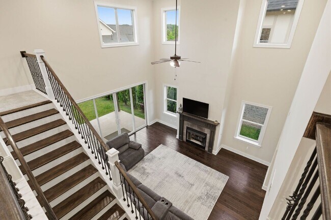 Building Photo - 790 Fontwell Ln