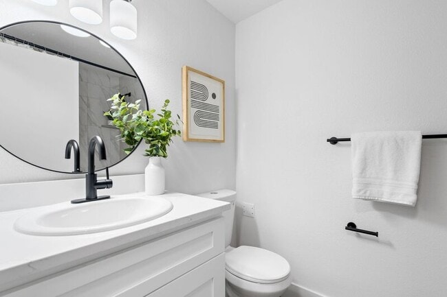 Building Photo - 4916 NE Alberta Ct