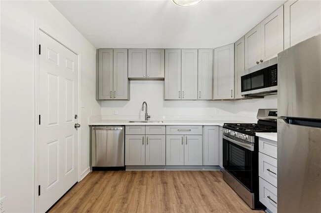 Building Photo - 1239 Helios Ave