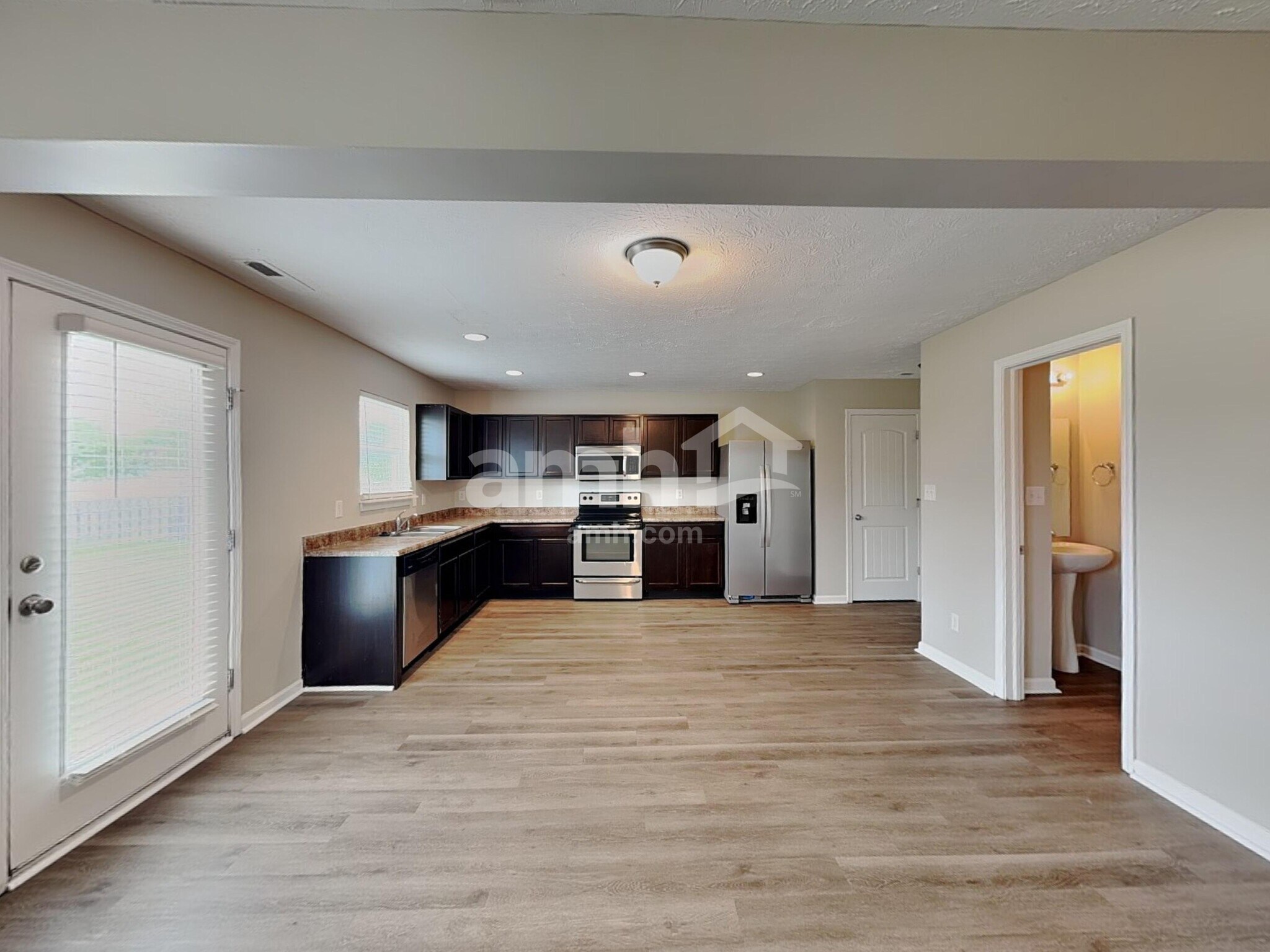 Building Photo - 1127 Fiesta Dr