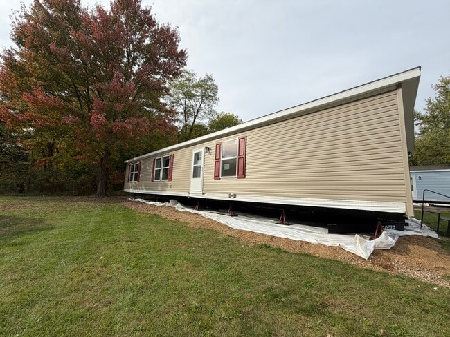 Building Photo - 3211 Willow Ln