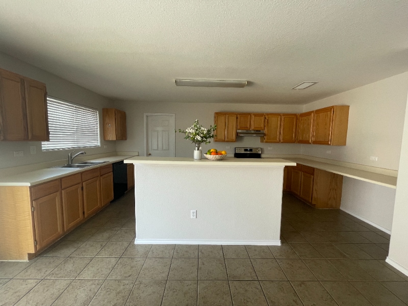 Building Photo - 2135 Lima Loop