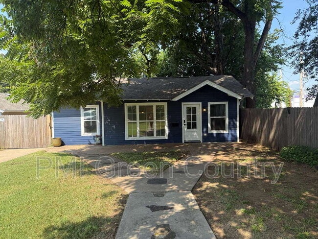 Primary Photo - 1520 S Columbia Pl