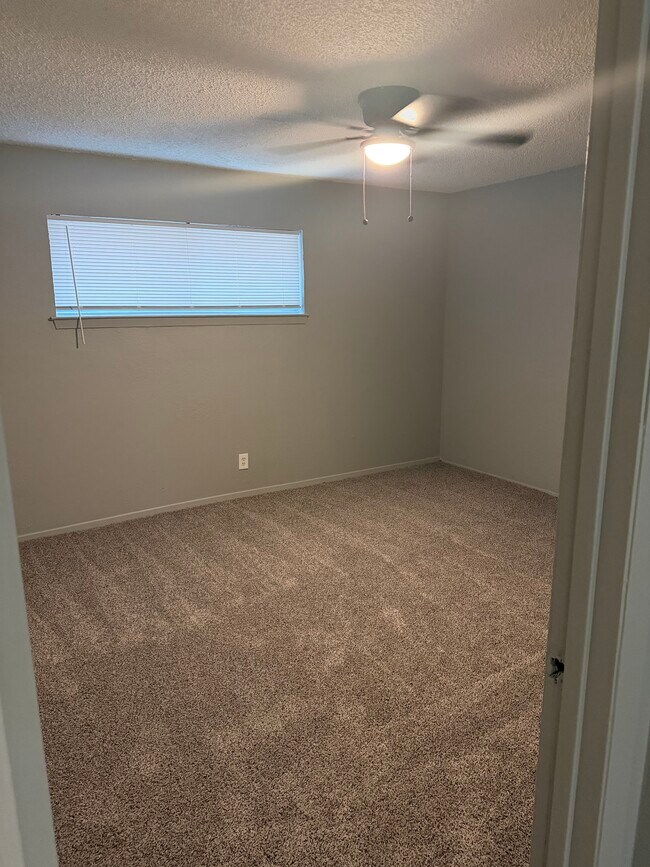 Building Photo - Pine Street Terrace