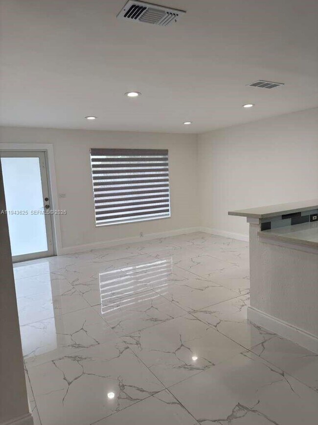 Building Photo - 5111 NW 55th Terrace