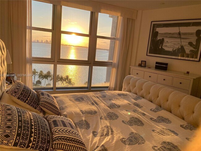 Building Photo - 2451 Brickell Ave