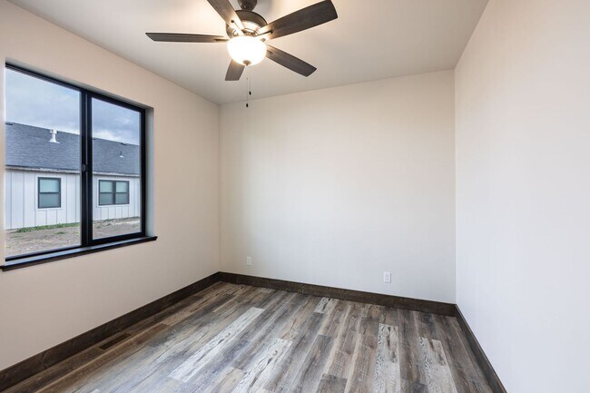 Building Photo - BRAND NEW 2 Bed/1 Bath ADU Home with Garage & Private Yard in Sugar City - Utilities Included!