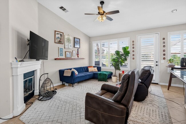 Building Photo - 1528 Knoll Park Glen
