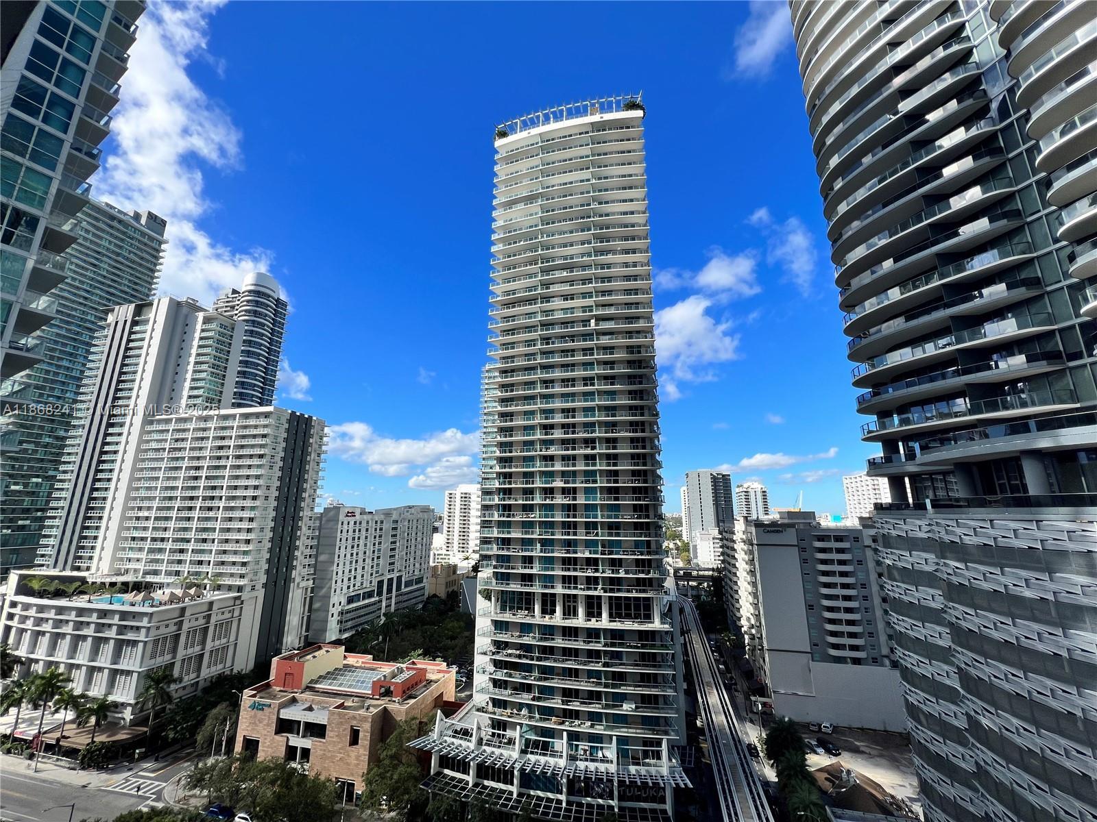 Building Photo - 1050 Brickell Ave