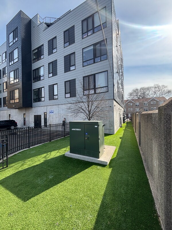 Building Photo - 4806 N Magnolia Ave