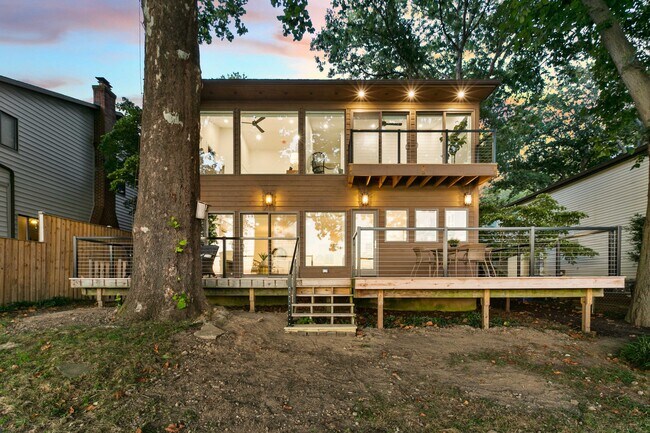 Building Photo - 74 Riverside Dr