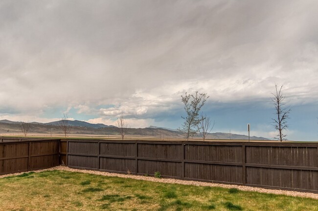 Building Photo - Spacious and Beautiful Single Family Home