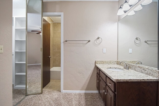 Building Photo - 3621 Wynn Cir