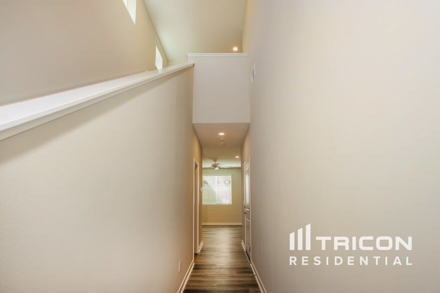 Building Photo - 31724 Willowood Way