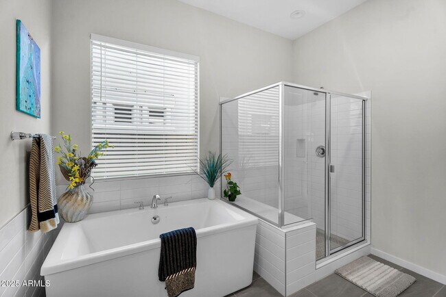 Building Photo - 866 W Flatiron Trl