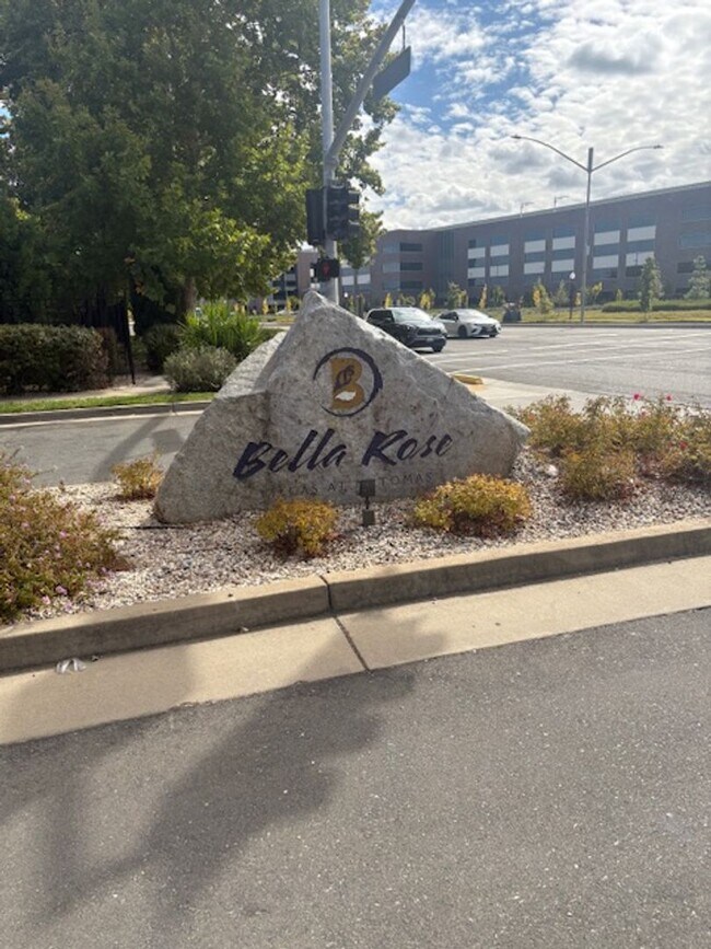 Building Photo - 4200 E Commerce Way